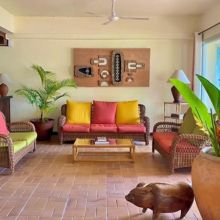 Hotel Santo Vanuatu Люганвиль Экстерьер фото