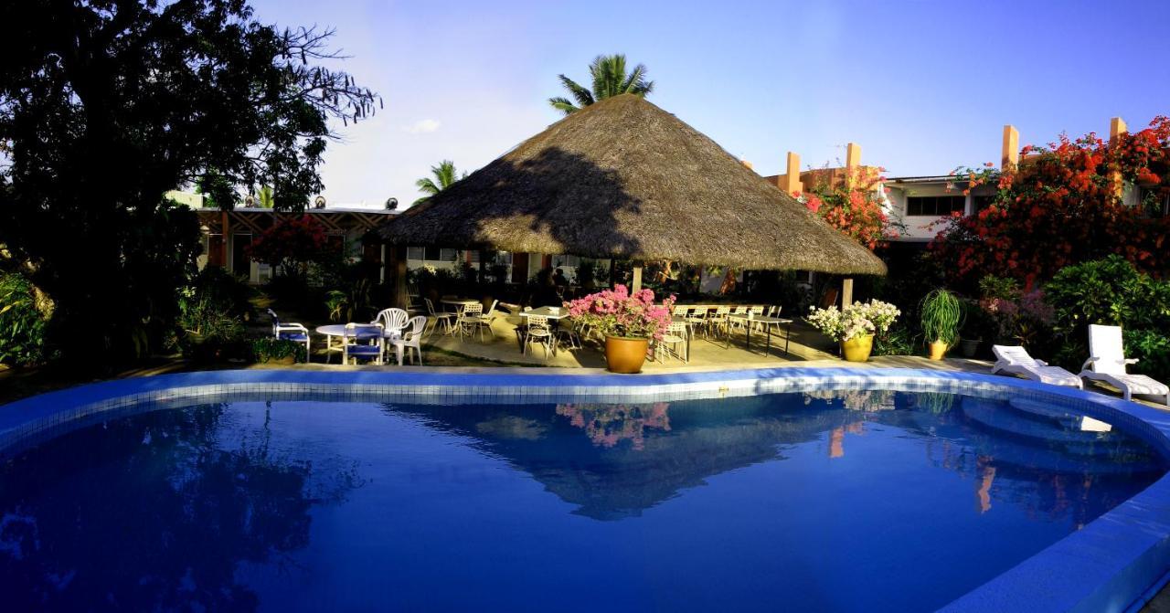 Hotel Santo Vanuatu Люганвиль Экстерьер фото