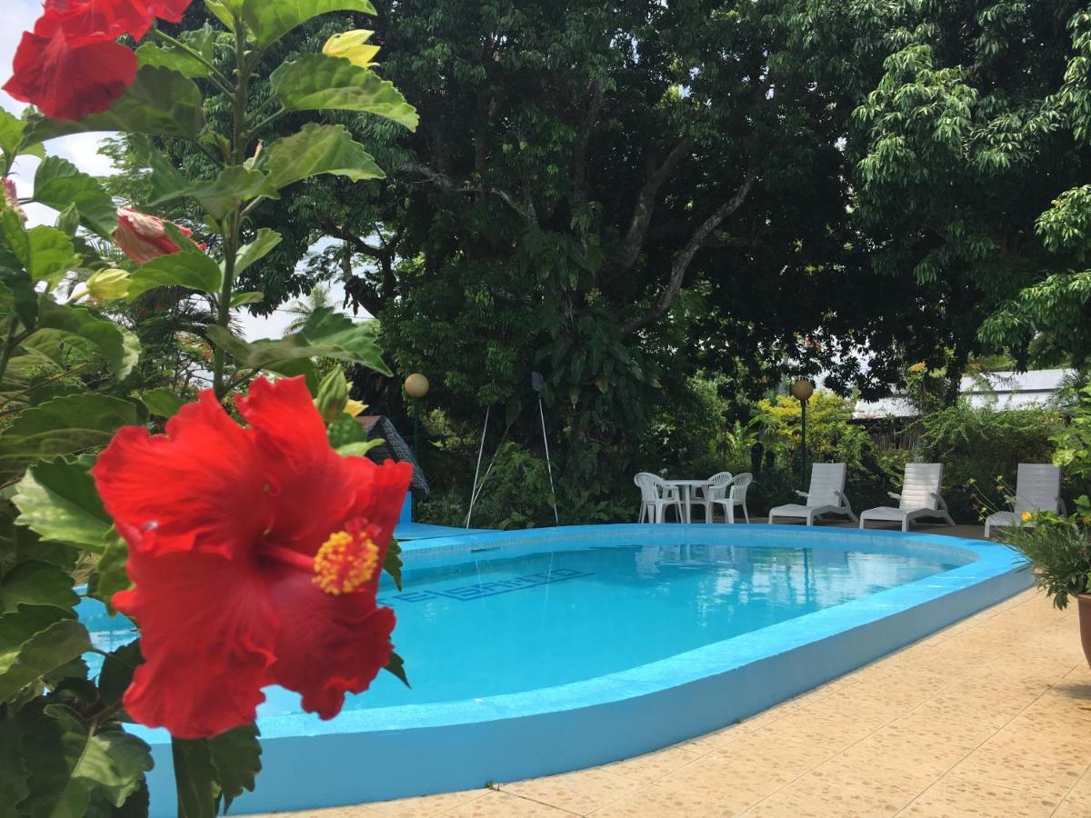 Hotel Santo Vanuatu Люганвиль Экстерьер фото