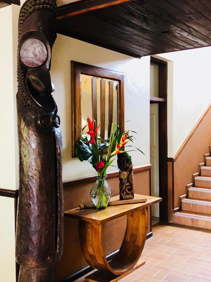 Hotel Santo Vanuatu Люганвиль Экстерьер фото