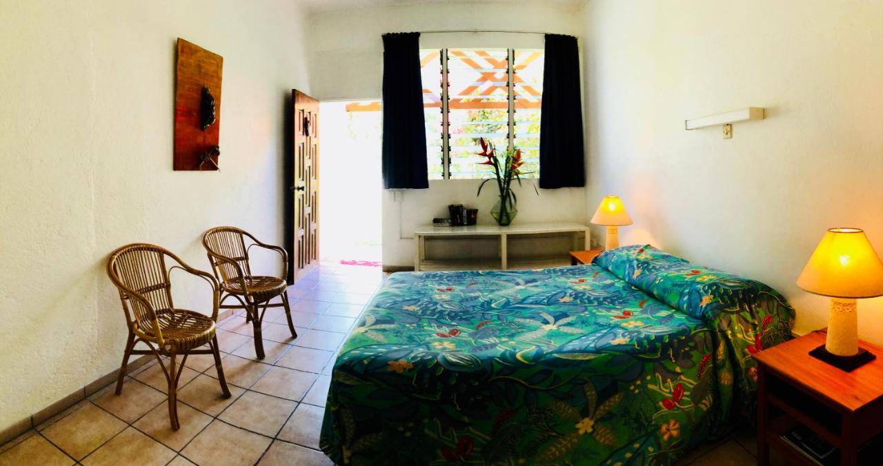 Hotel Santo Vanuatu Люганвиль Экстерьер фото