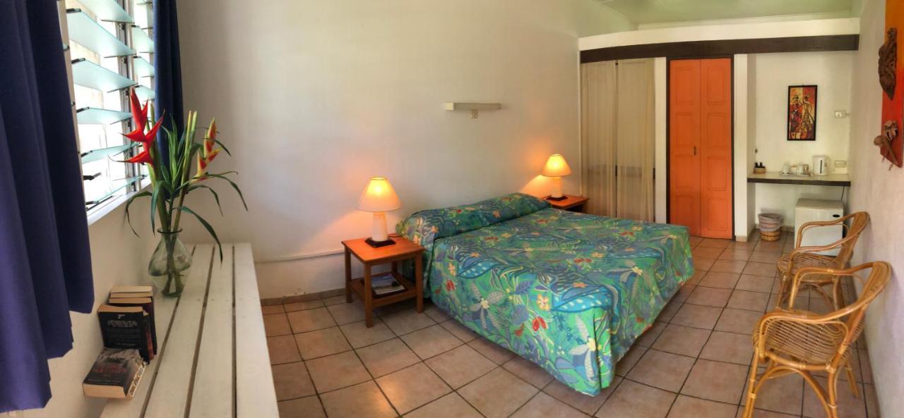 Hotel Santo Vanuatu Люганвиль Экстерьер фото