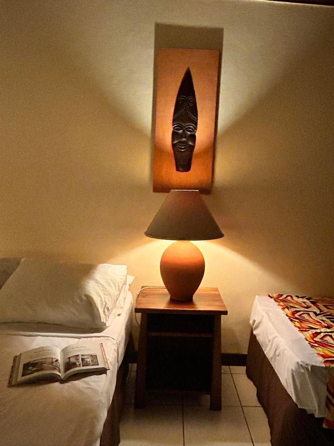 Hotel Santo Vanuatu Люганвиль Экстерьер фото