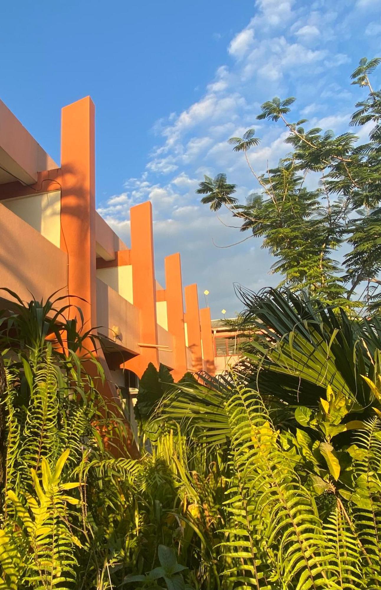 Hotel Santo Vanuatu Люганвиль Экстерьер фото