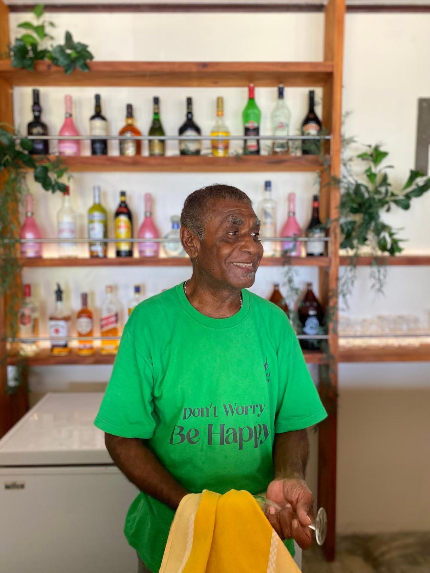Hotel Santo Vanuatu Люганвиль Экстерьер фото