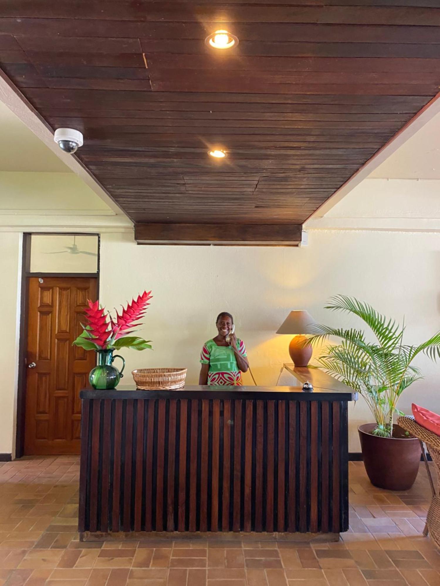Hotel Santo Vanuatu Люганвиль Экстерьер фото